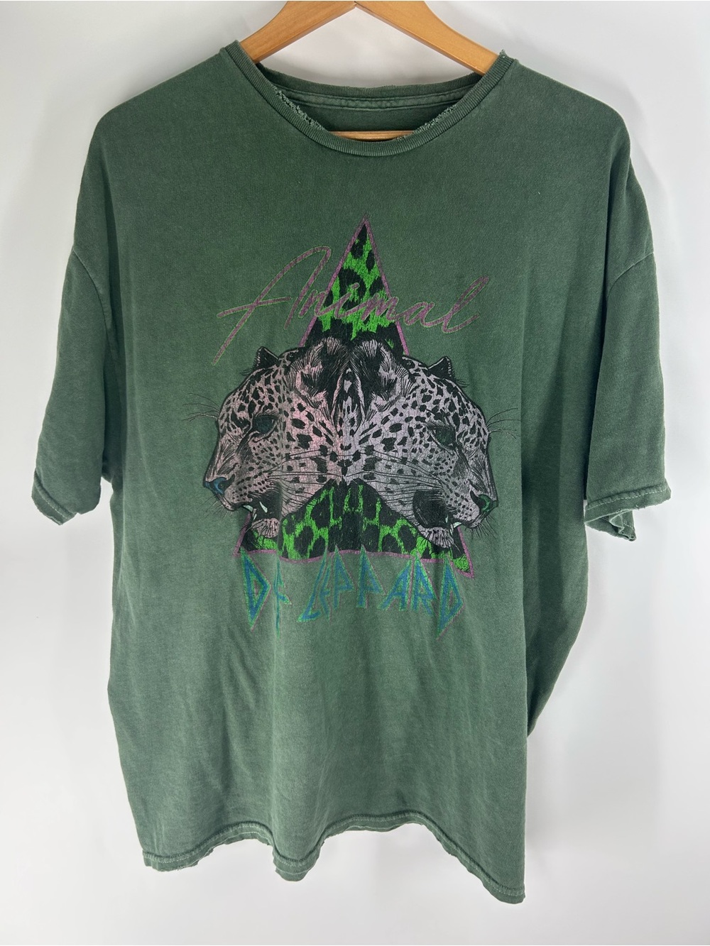 Def Leppard Graphic Band Tee - Olive Green S/M